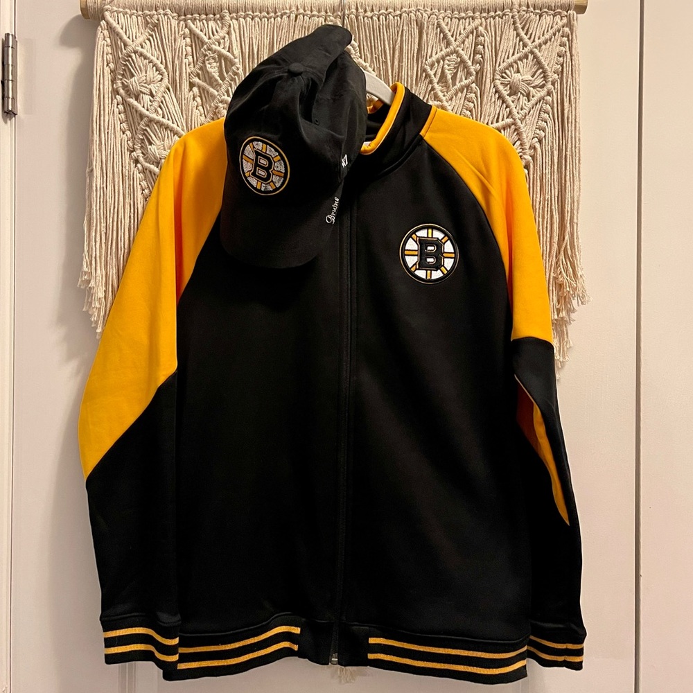 Boston Bruins Jacket & Hat